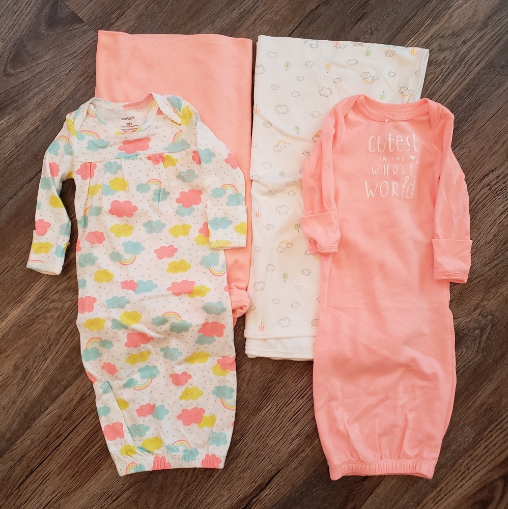 Carters 2 gowns & 2 blankets size nb. Like new